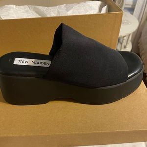 STEVE MADDEN   Slinky Black Sandal, Size 6, Never Worn! Reg. $89.95/ $50